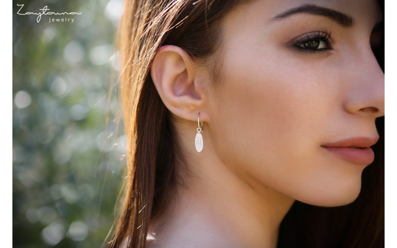 Hoop Wire Leaf Earring