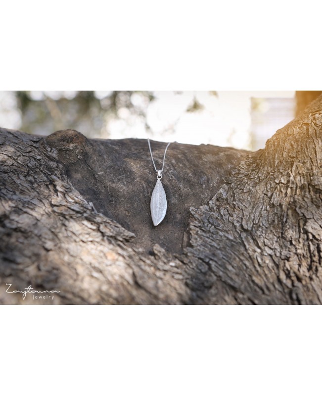 Natural Single Leaf pendant