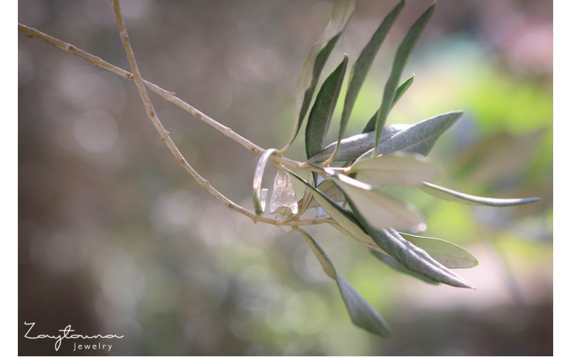 Single leaf Ring